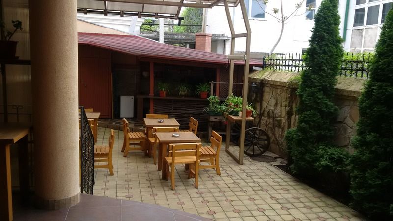 Majami Hotel Chişinau Exteriör bild